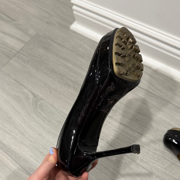 Yves Saint Laurent Glossy Black Platform Heels - Picture 4 of 7